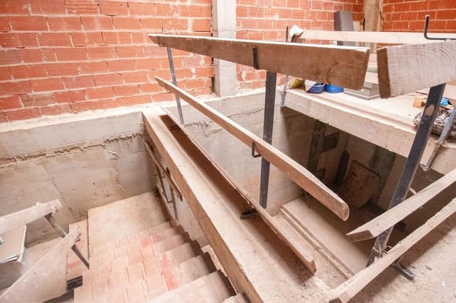 Kaupallinen vuokrattavana paikassa Torrent - 800 € (Ref: 9456203)