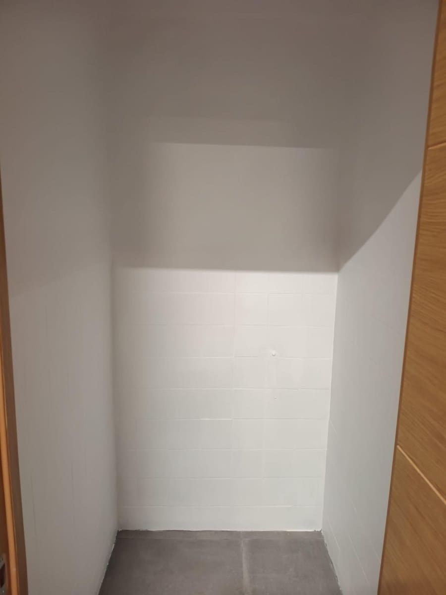 Bedrift til salgs i Torrent med garasje - € 145 000 (Ref: 9482022)