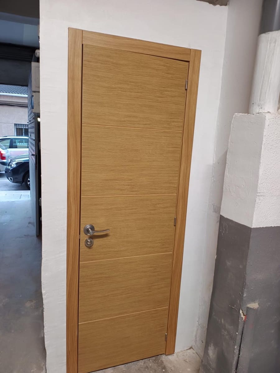 Bedrift til salgs i Torrent med garasje - € 145 000 (Ref: 9482022)