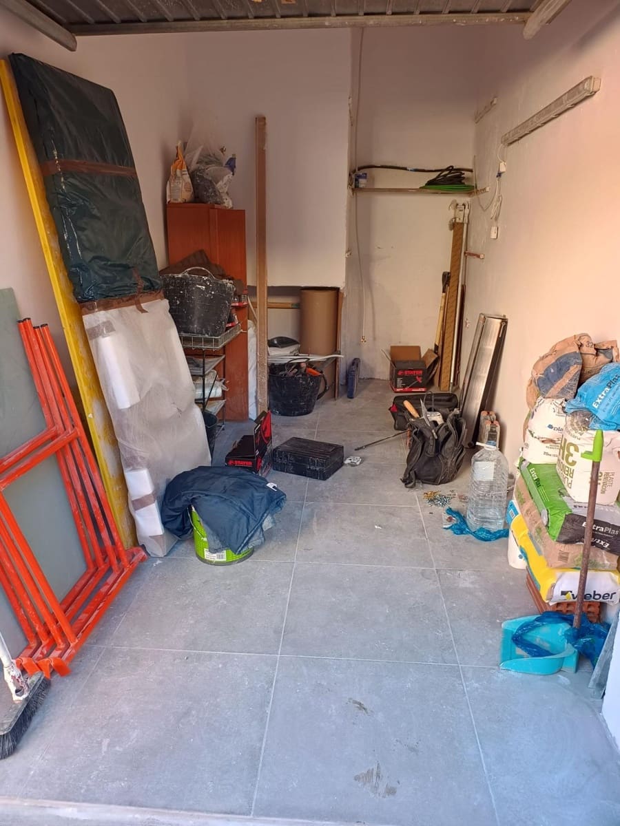 Bedrift til salgs i Torrent med garasje - € 145 000 (Ref: 9482022)