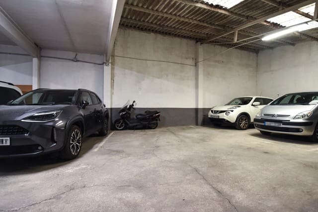 Bedrift til salgs i Torrent med garasje - € 145 000 (Ref: 9482022)