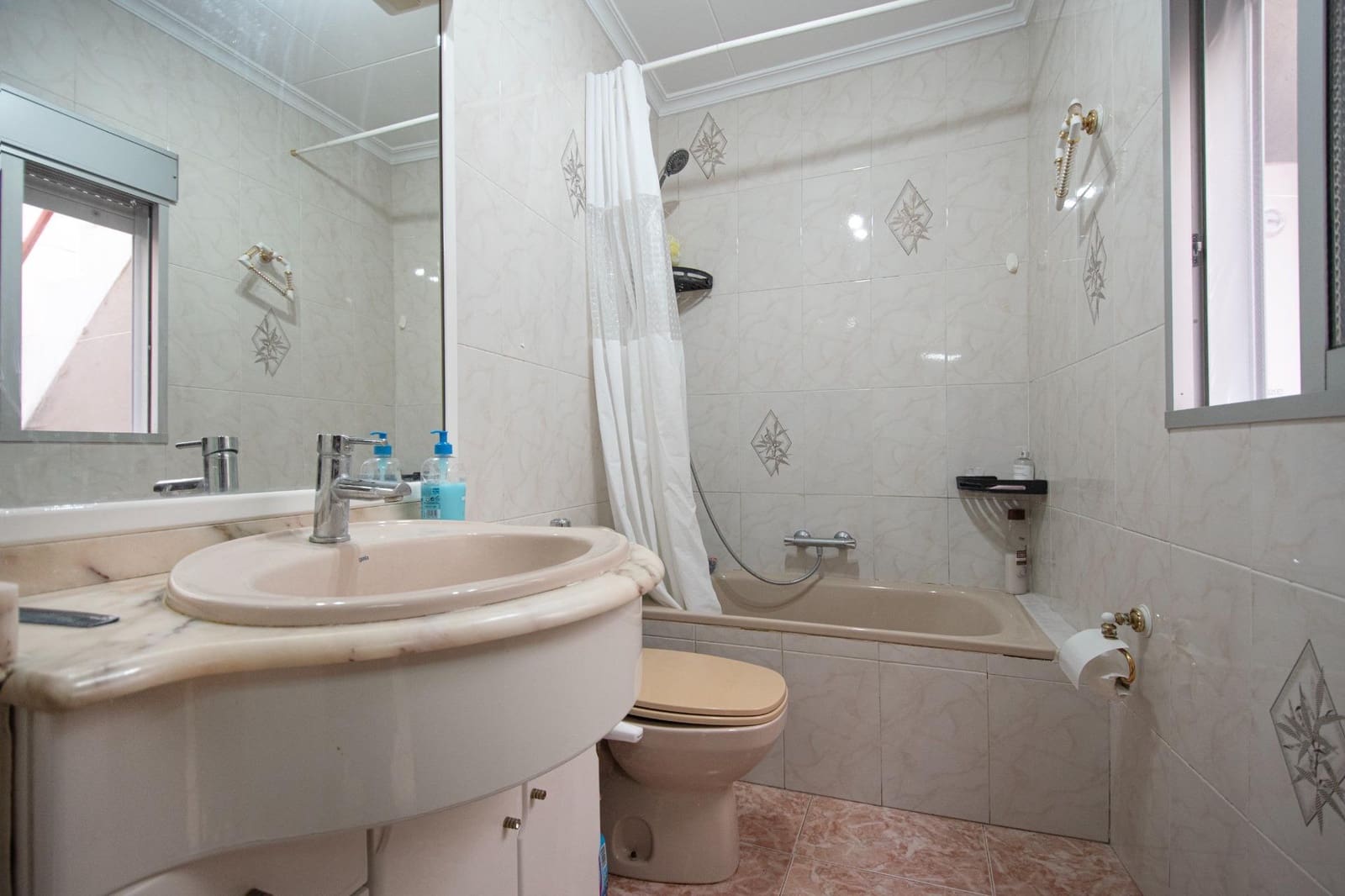 2 makuuhuone Omakotitalo myytävänä paikassa Torrent - 149 900 € (Ref: 9494571)