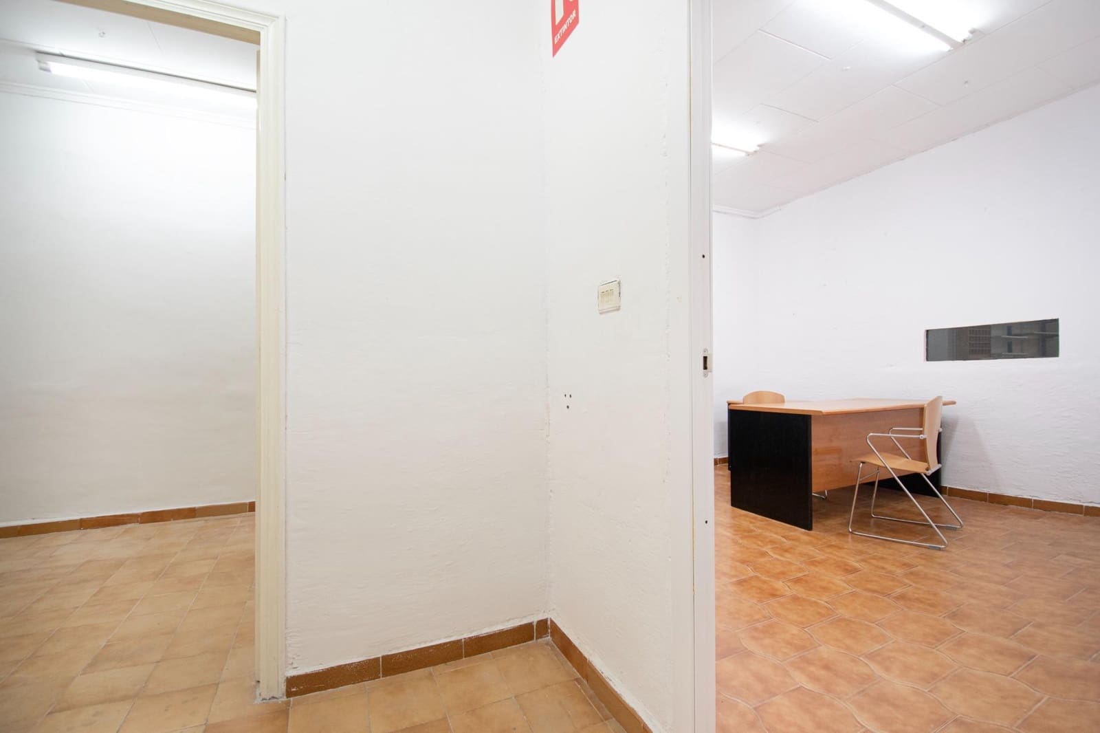 Kaupallinen myytävänä paikassa Torrent - 90 000 € (Ref: 9497160)