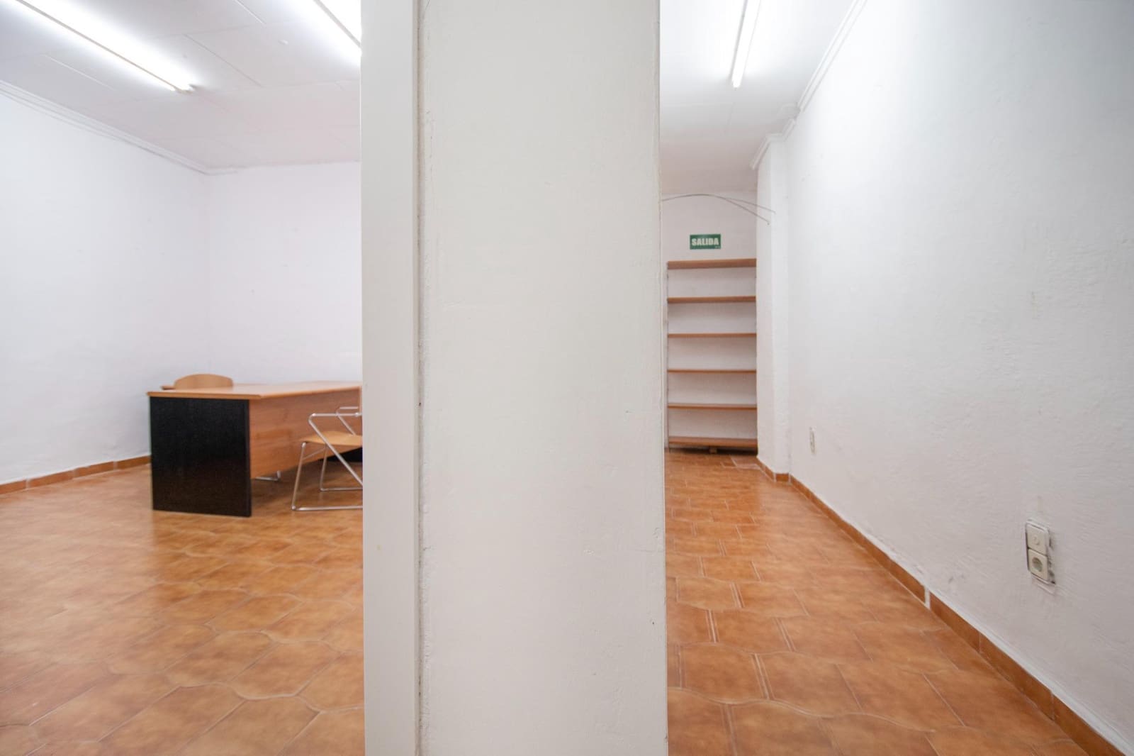 Kaupallinen myytävänä paikassa Torrent - 90 000 € (Ref: 9497160)