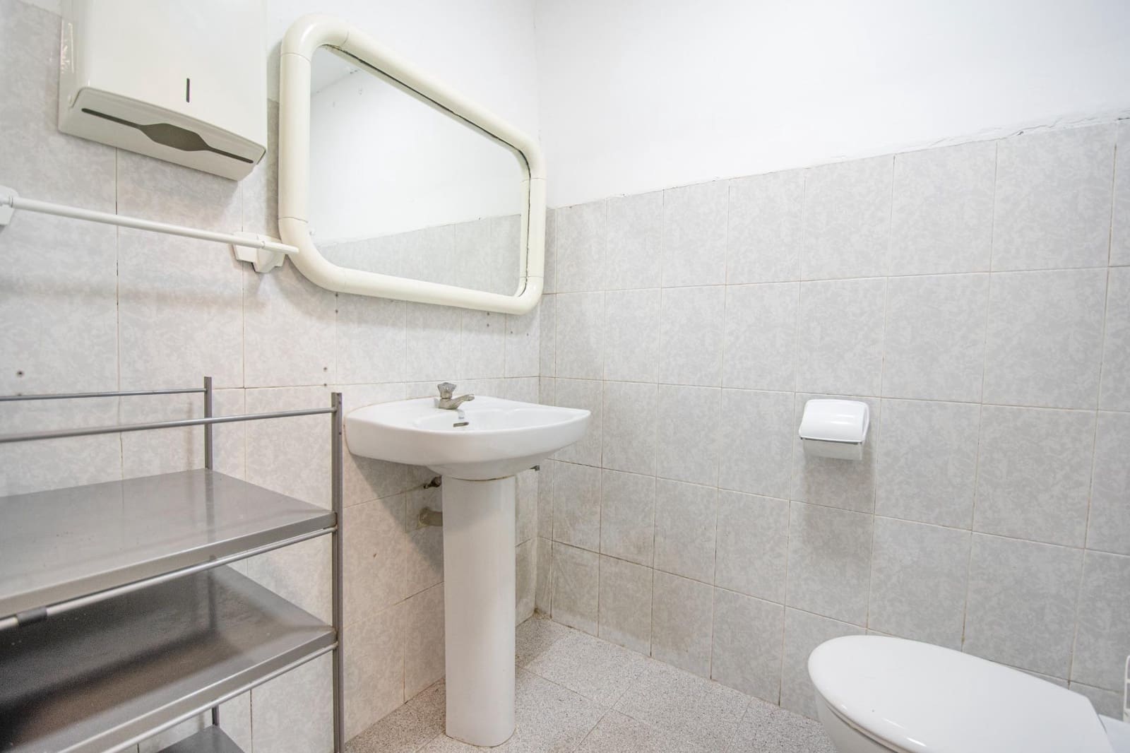 Kaupallinen myytävänä paikassa Torrent - 90 000 € (Ref: 9497160)