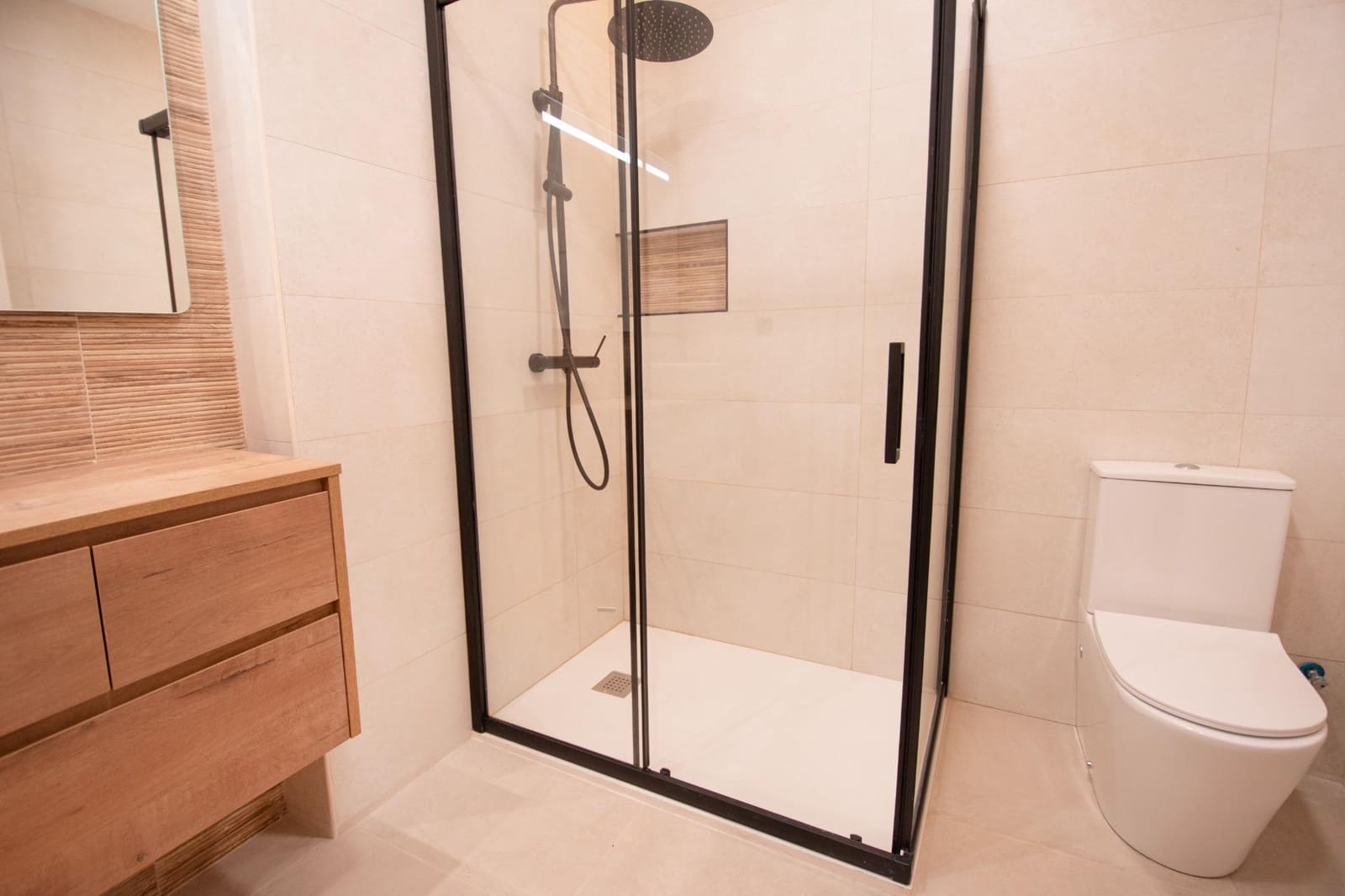 2 bedroom Apartment for sale in Alaquas with garage - € 180,000 (Ref: 9508831)