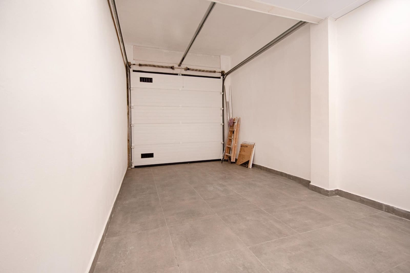 2 bedroom Apartment for sale in Alaquas with garage - € 180,000 (Ref: 9508831)