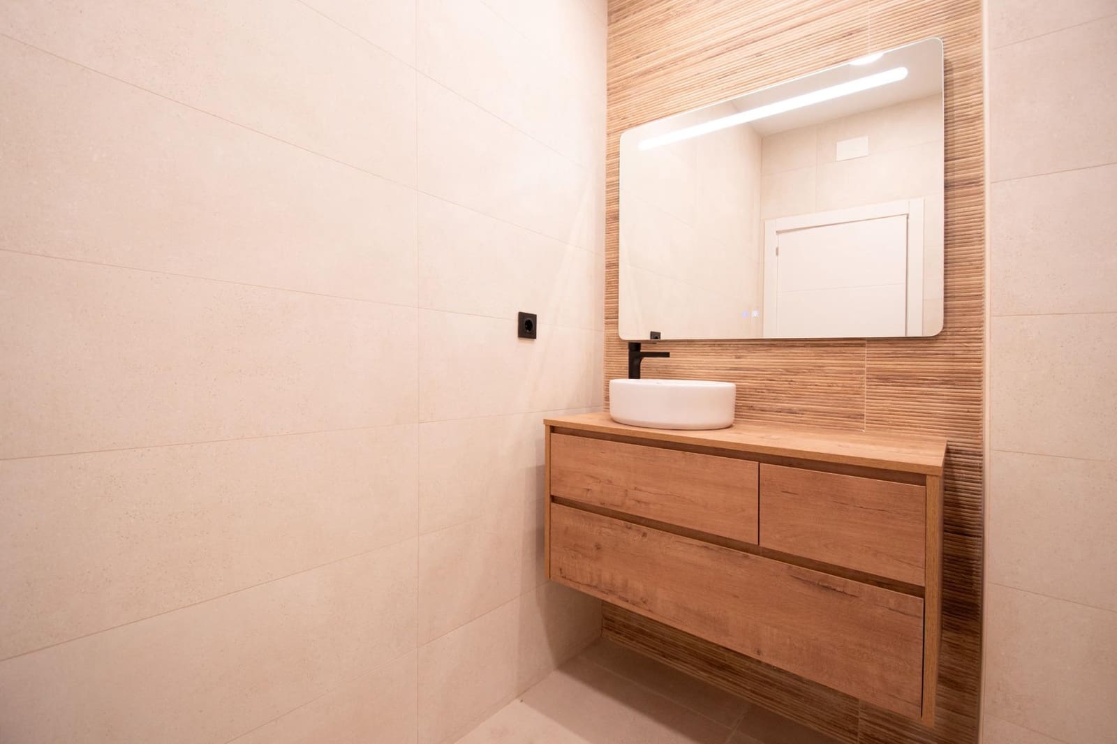 2 bedroom Apartment for sale in Alaquas with garage - € 180,000 (Ref: 9508831)