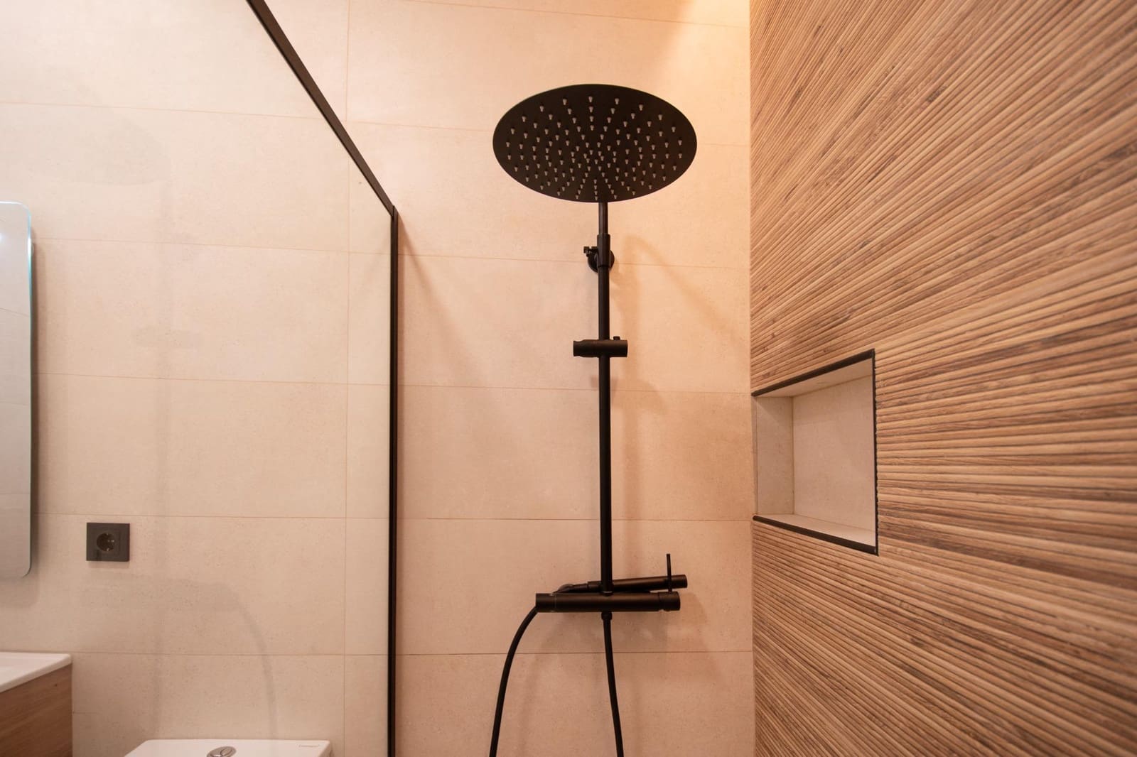 2 bedroom Apartment for sale in Alaquas with garage - € 180,000 (Ref: 9508831)