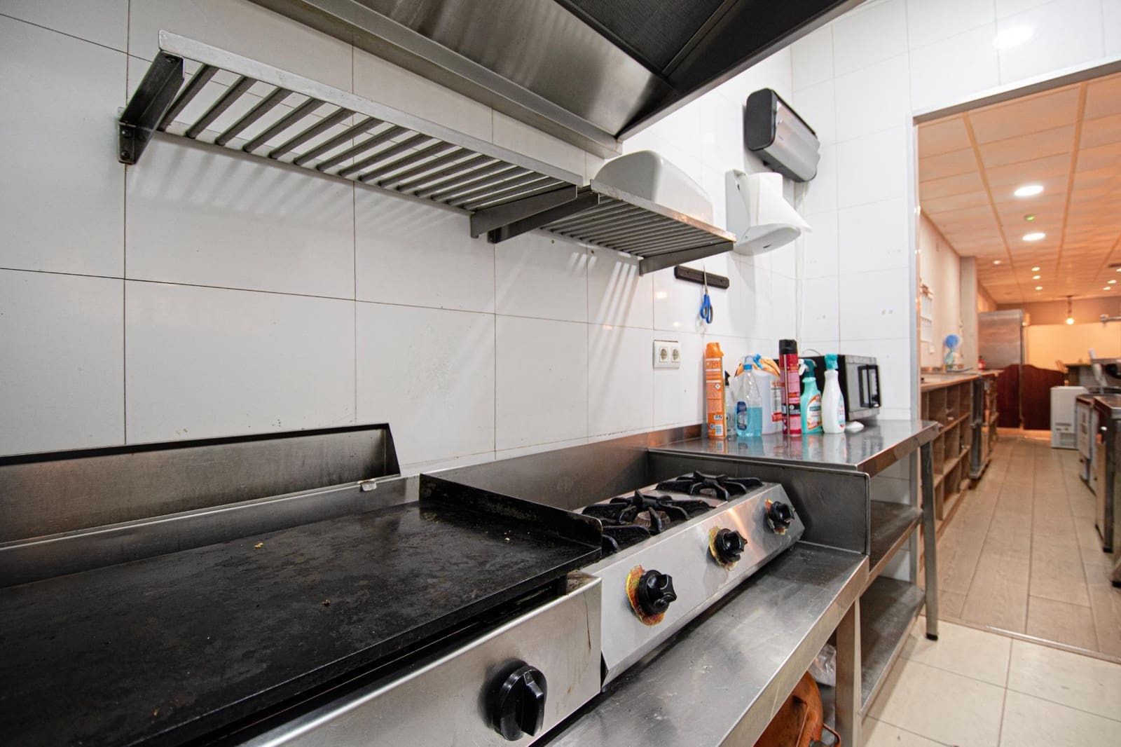 Commercial for rent in Torrent - € 1,300 (Ref: 9551433)