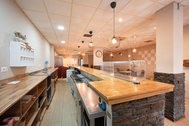 Commercial for rent in Torrent - € 1,300 (Ref: 9551433)