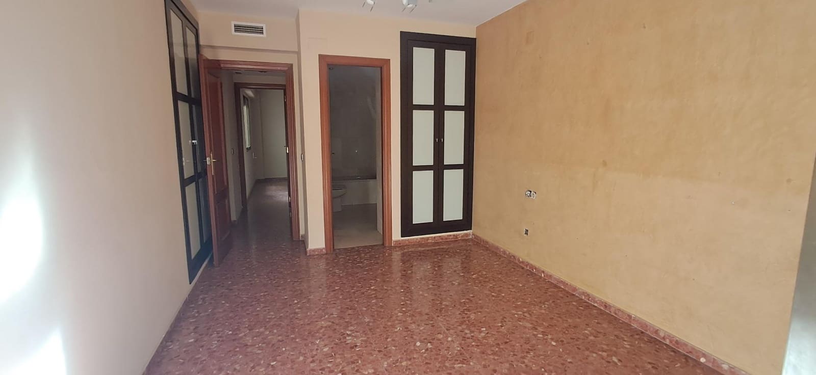 3 bedroom Flat for sale in Torrent - € 230,000 (Ref: 9619180)