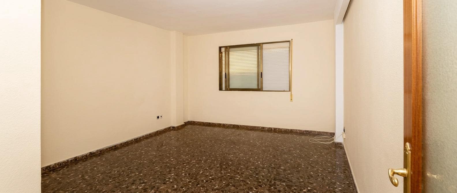 3 bedroom Flat for sale in Torrent - € 230,000 (Ref: 9619180)