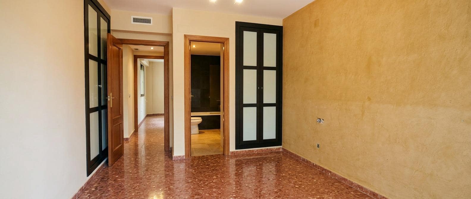 3 bedroom Flat for sale in Torrent - € 230,000 (Ref: 9619180)