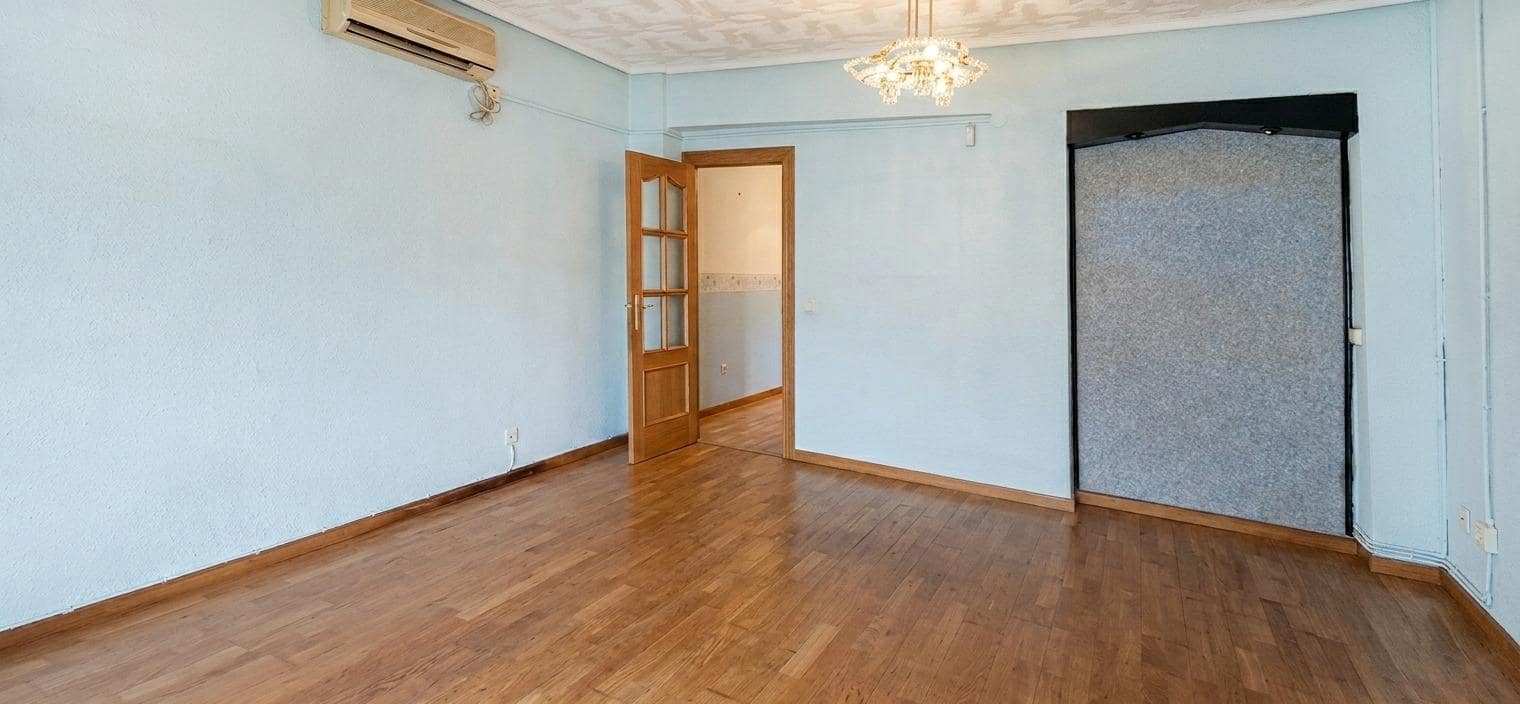 2 makuuhuone Asunto myytävänä paikassa Silla - 98 000 € (Ref: 9651900)