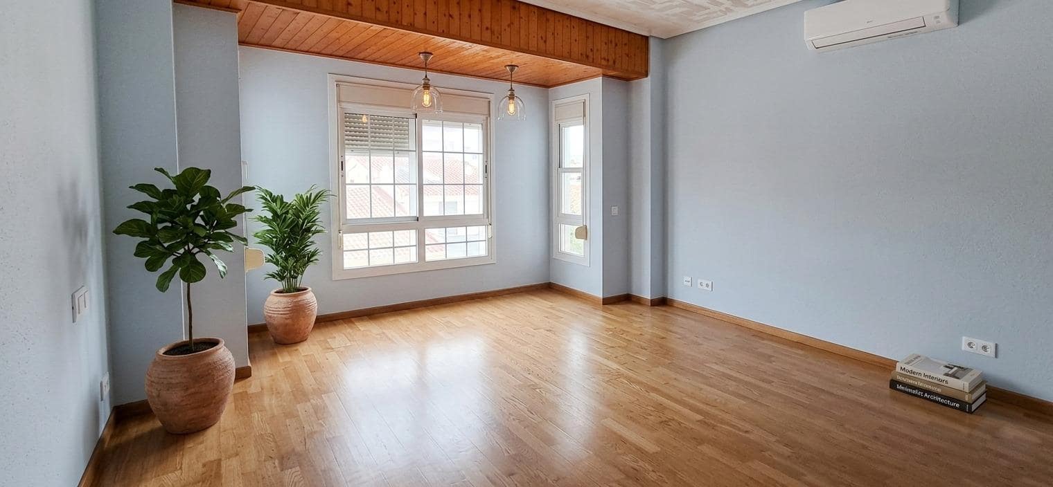 2 makuuhuone Asunto myytävänä paikassa Silla - 98 000 € (Ref: 9651900)