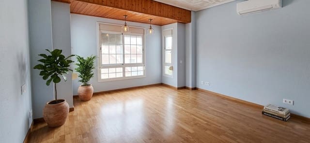 2 makuuhuone Asunto myytävänä paikassa Silla - 98 000 € (Ref: 9651900)