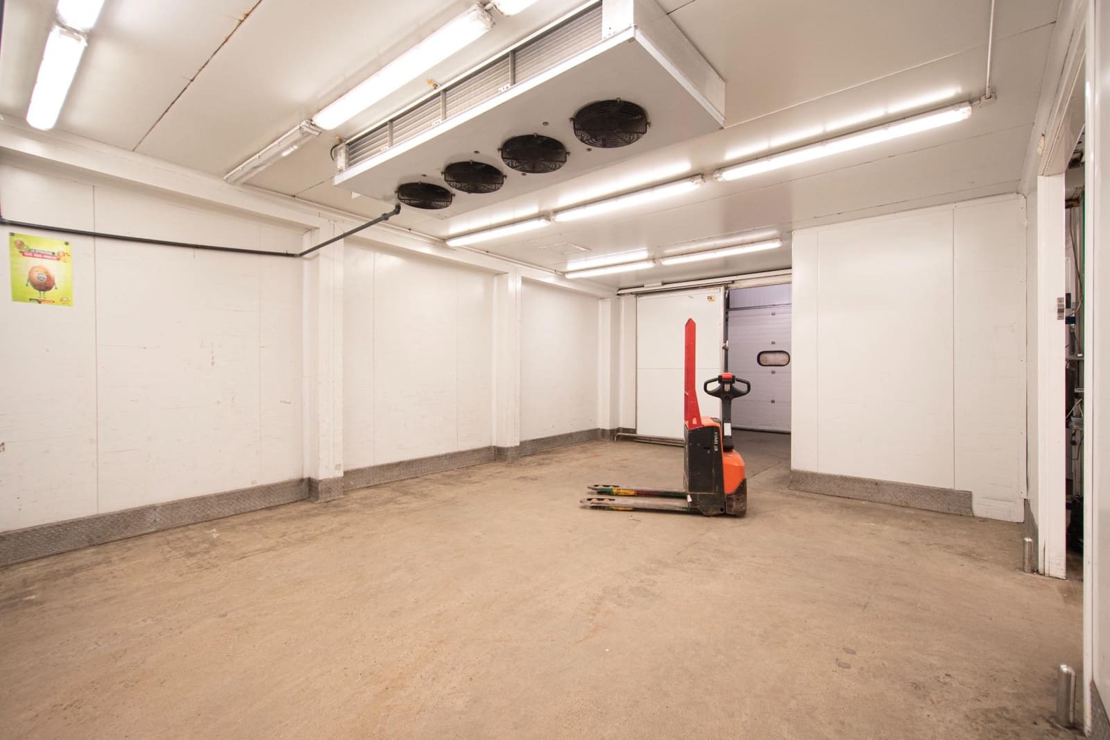 Entreprise à louer à Valence ville - 2 700 € (Ref: 9659383)