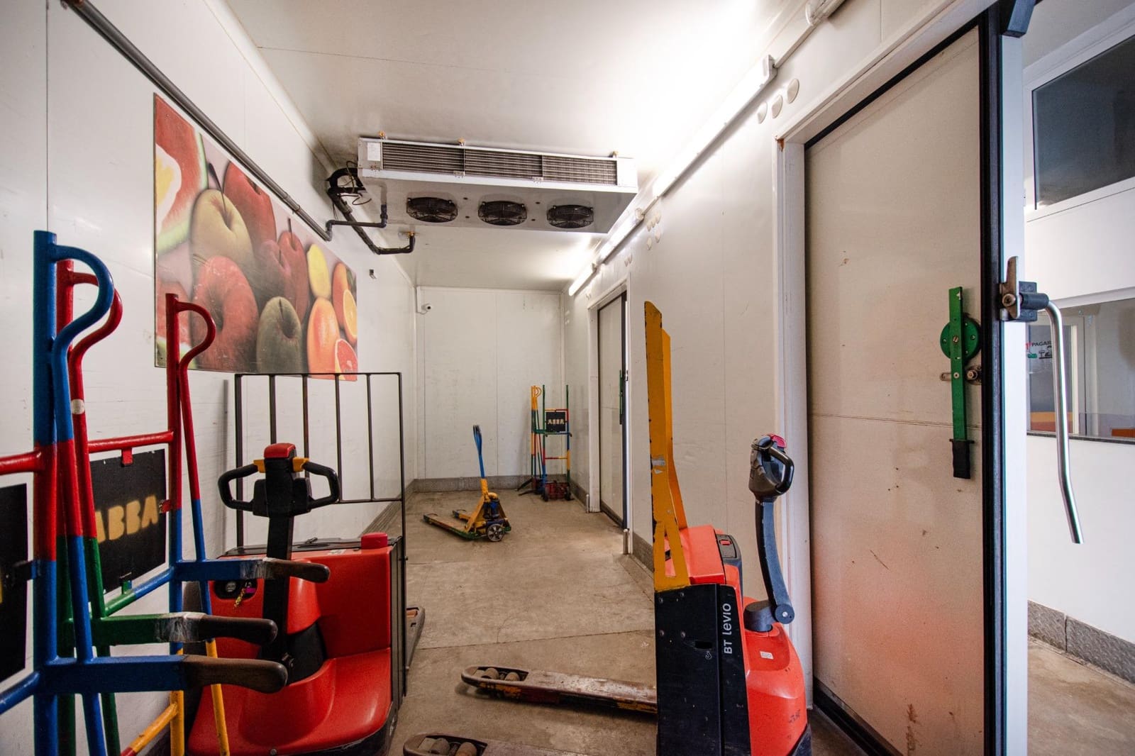 Entreprise à louer à Valence ville - 2 700 € (Ref: 9659383)