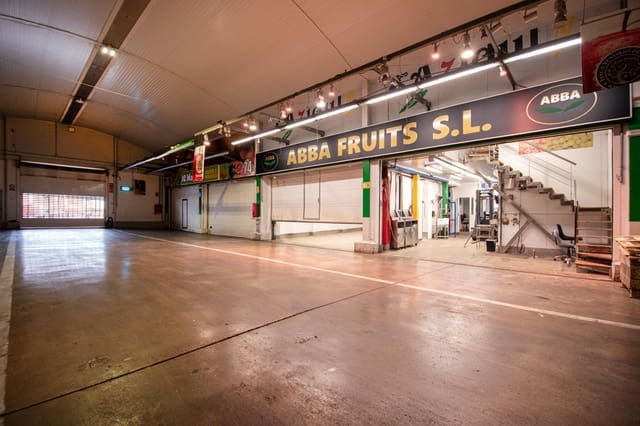 Negocio en La Punta, València ciudad en alquiler - 2.700 € (Ref: 9659383)