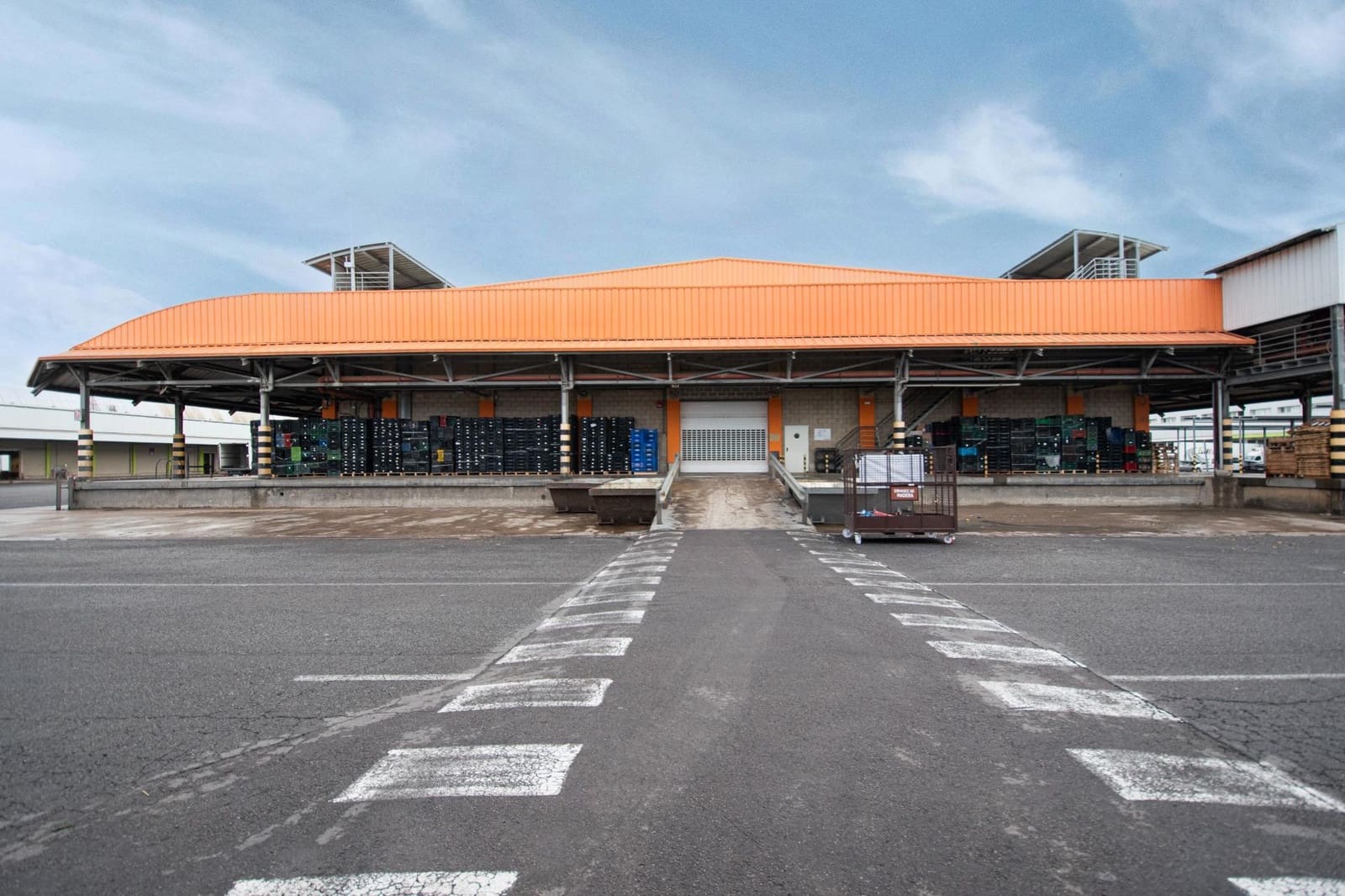 Entreprise à louer à Valence ville - 2 700 € (Ref: 9659383)