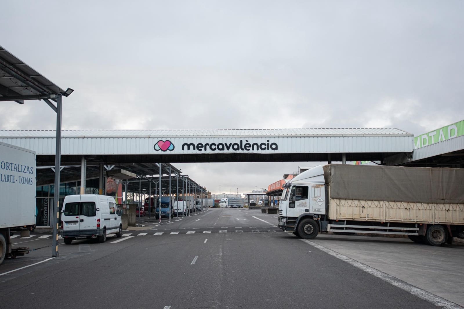 Business for rent in Valencia city - € 2,700 (Ref: 9659383)