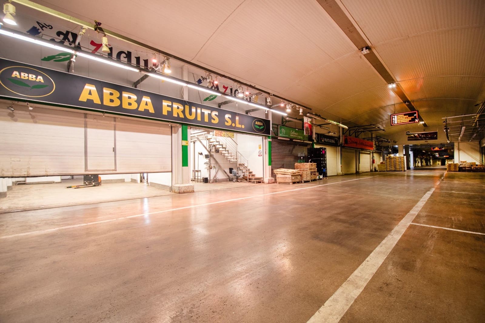 Business for rent in Valencia city - € 2,700 (Ref: 9659383)