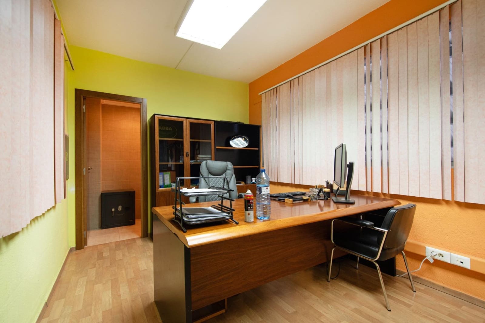 Företag att hyra i Valencia stad - 2 700 € (Ref: 9659383)