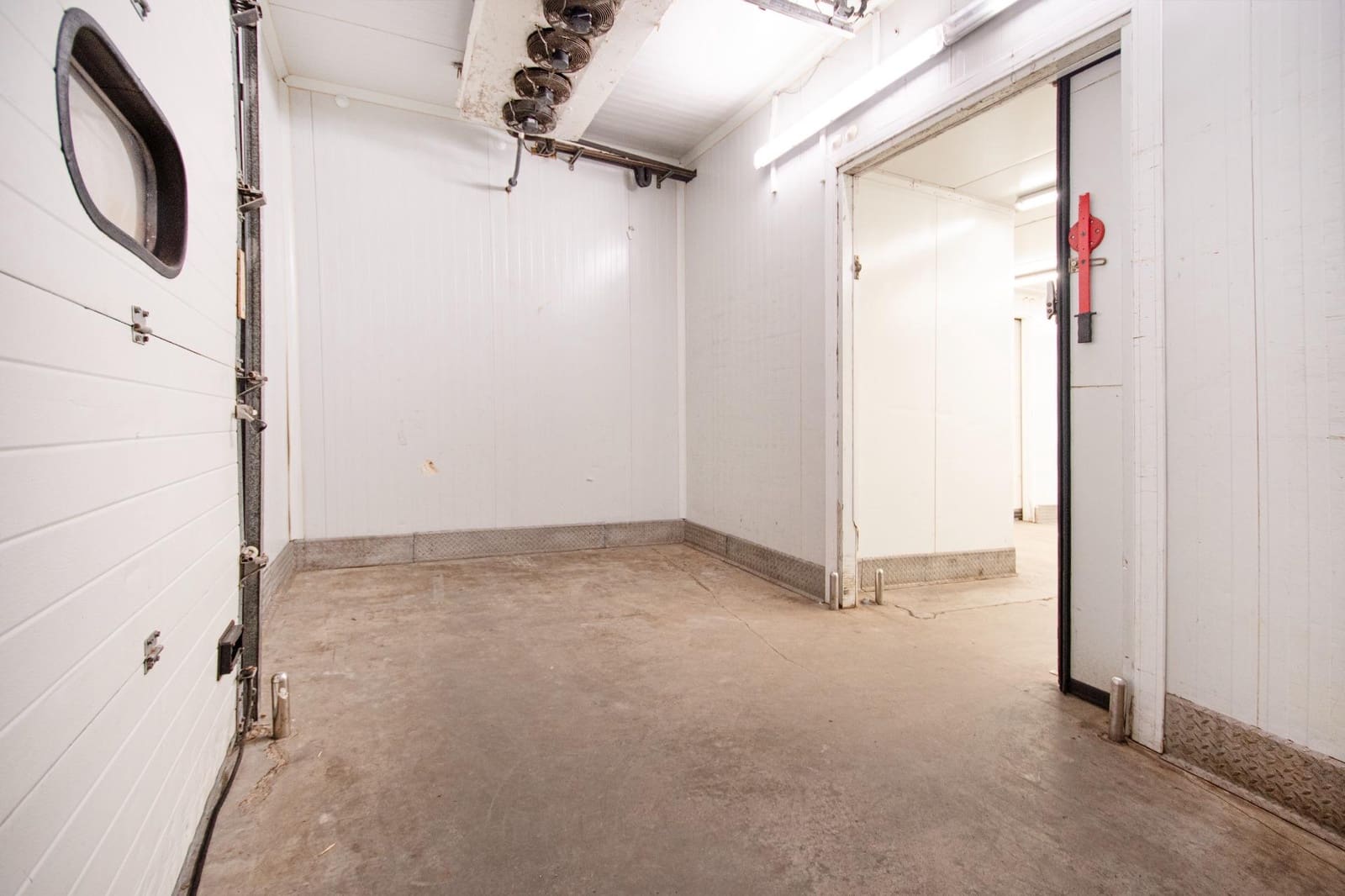 Företag att hyra i Valencia stad - 2 700 € (Ref: 9659383)