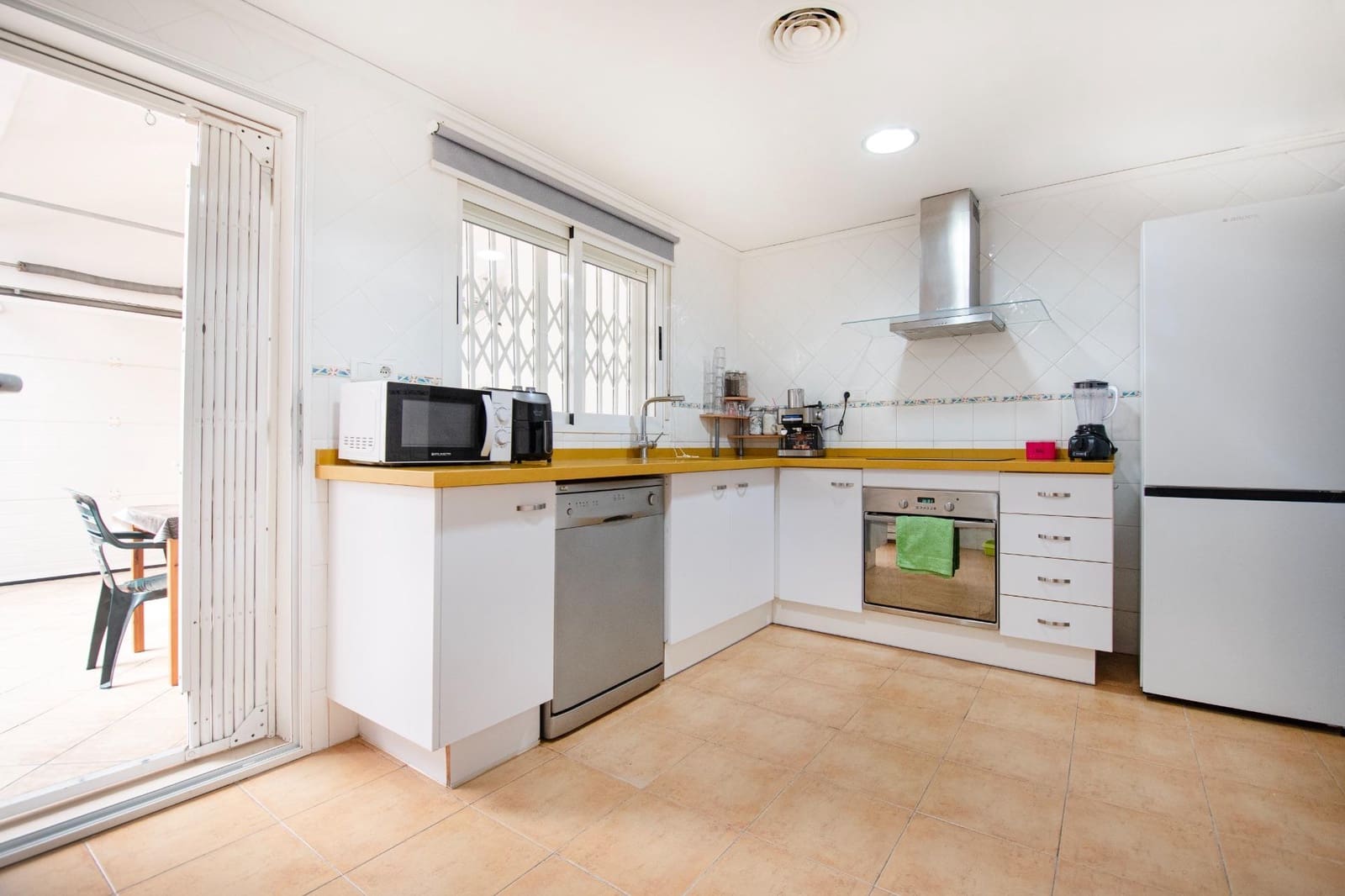 4 chambre Villa/Maison Mitoyenne à vendre à Benimuslem avec piscine garage - 199 000 € (Ref: 9711928)