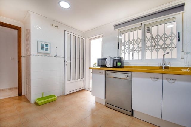 4 chambre Villa/Maison Mitoyenne à vendre à Benimuslem avec piscine garage - 199 000 € (Ref: 9711928)