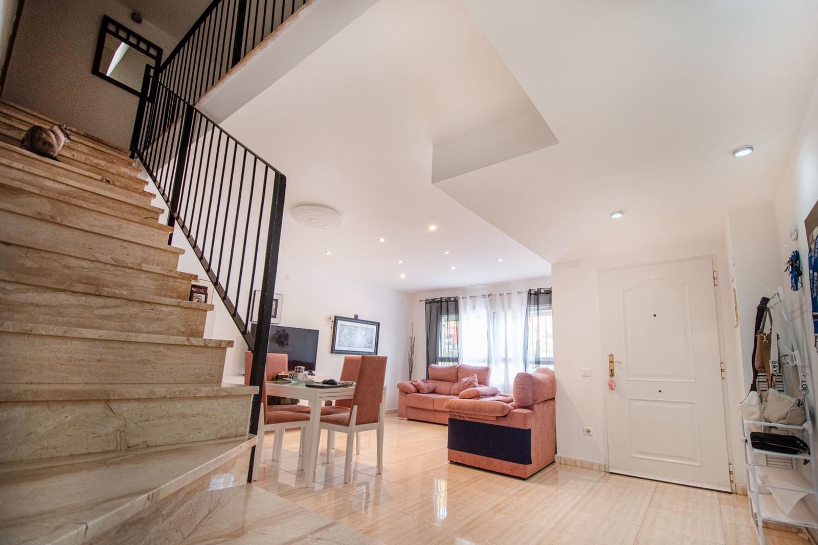 4 chambre Villa/Maison Mitoyenne à vendre à Benimuslem avec piscine garage - 199 000 € (Ref: 9711928)