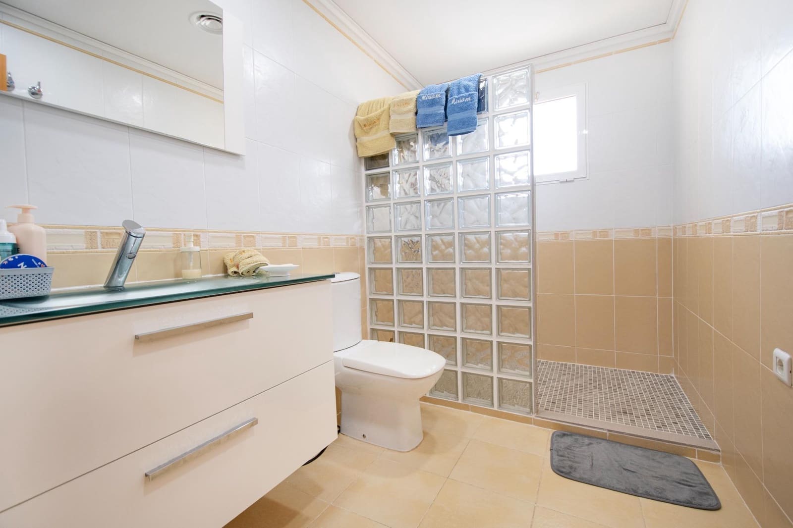 4 chambre Villa/Maison Mitoyenne à vendre à Benimuslem avec piscine garage - 199 000 € (Ref: 9711928)