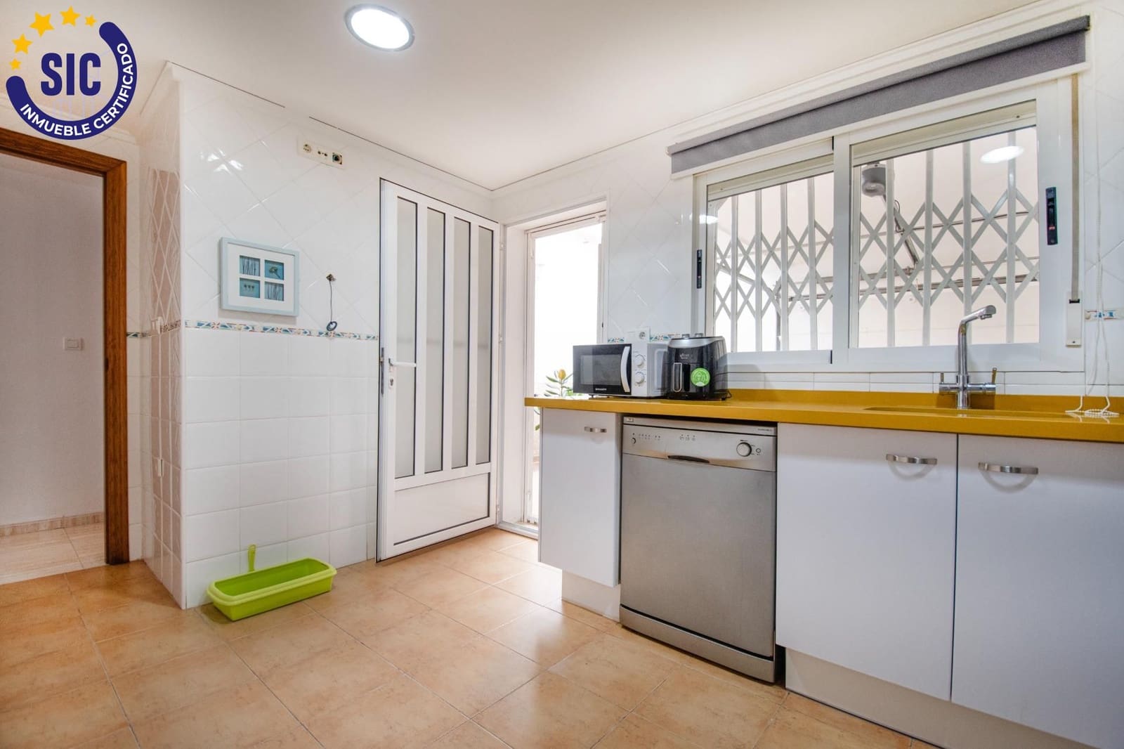 4 bedroom Terraced Villa for sale in Benimuslem with pool garage - € 199,000 (Ref: 9711928)