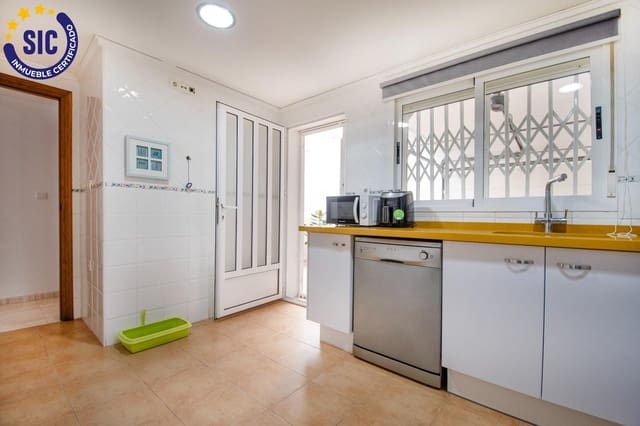 4 bedroom Terraced Villa for sale in Benimuslem with pool garage - € 199,000 (Ref: 9711928)