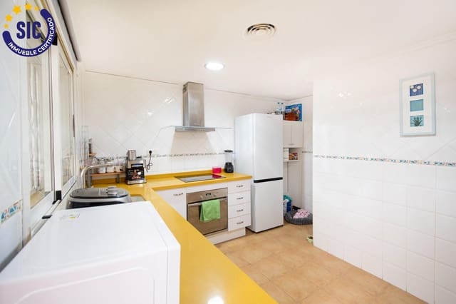 4 slaapkamer Rijtjeshuis te koop in Benimuslem met zwembad garage - € 199.000 (Ref: 9711928)