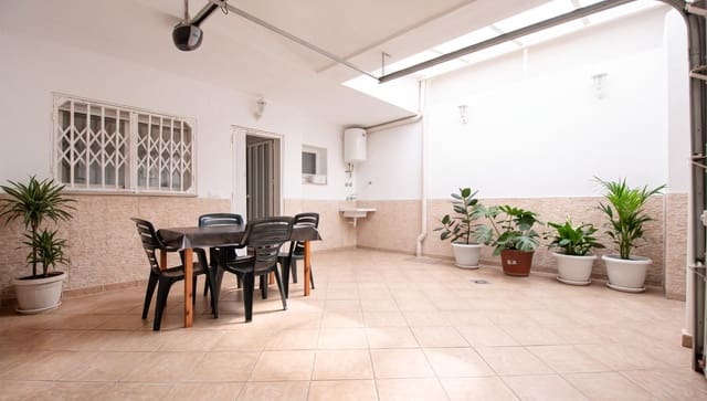 4 slaapkamer Rijtjeshuis te koop in Benimuslem met zwembad garage - € 199.000 (Ref: 9711928)