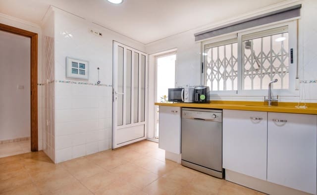 4 Zimmer Reihenhaus zu verkaufen in Benimuslem mit Pool Garage - 199.000 € (Ref: 9711928)