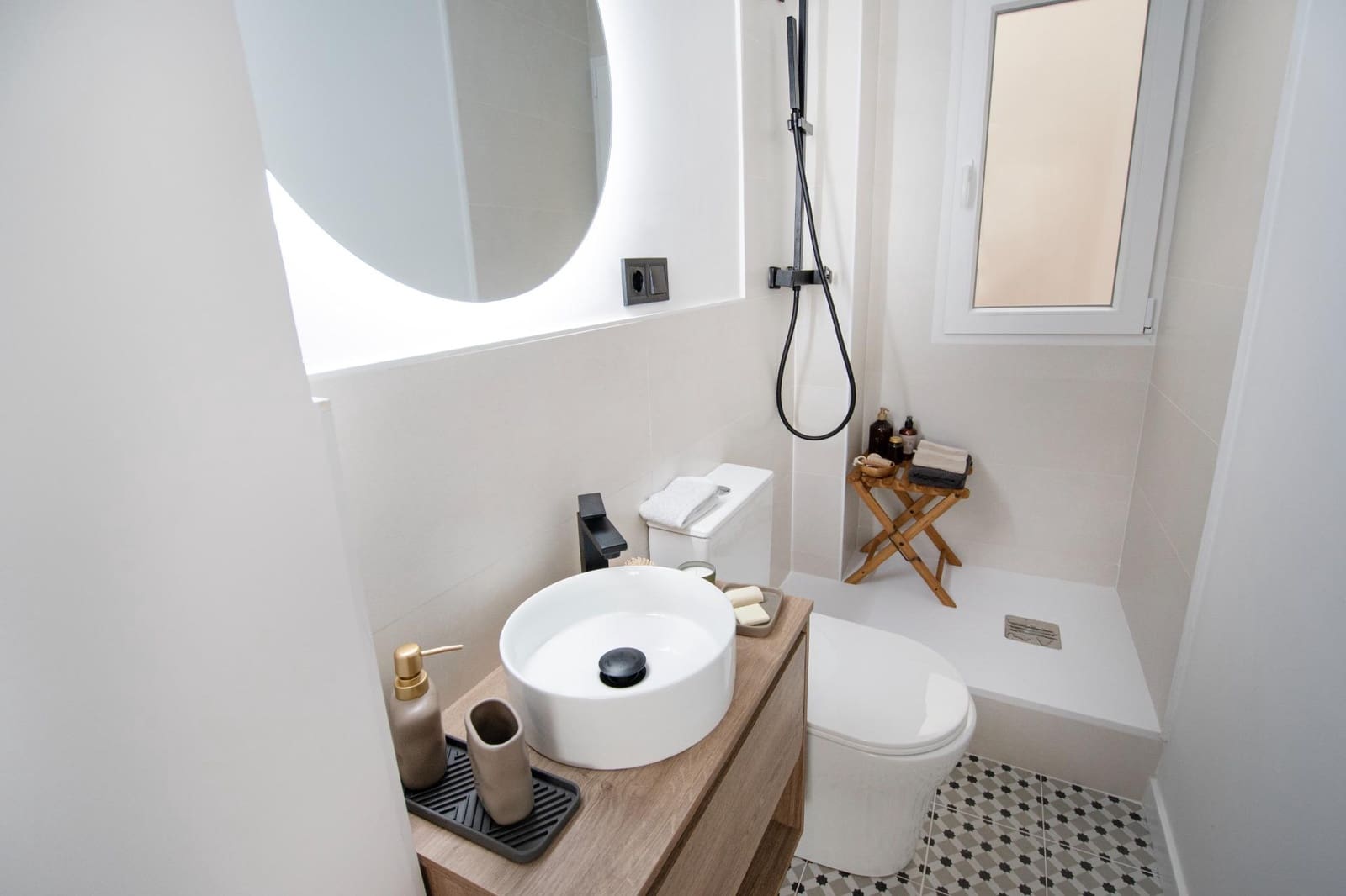 2 makuuhuone Asunto myytävänä paikassa Valencia kaupunki - 250 000 € (Ref: 9738522)