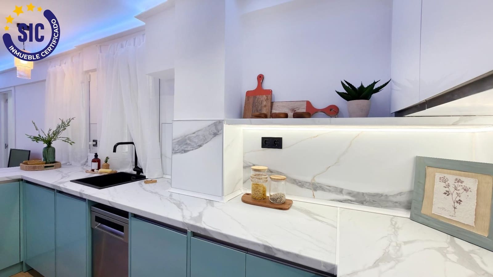 2 bedroom Flat for sale in Valencia city - € 239,900 (Ref: 9738522)