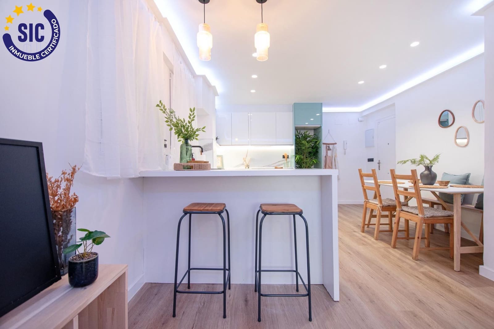 2 bedroom Flat for sale in Valencia city - € 239,900 (Ref: 9738522)