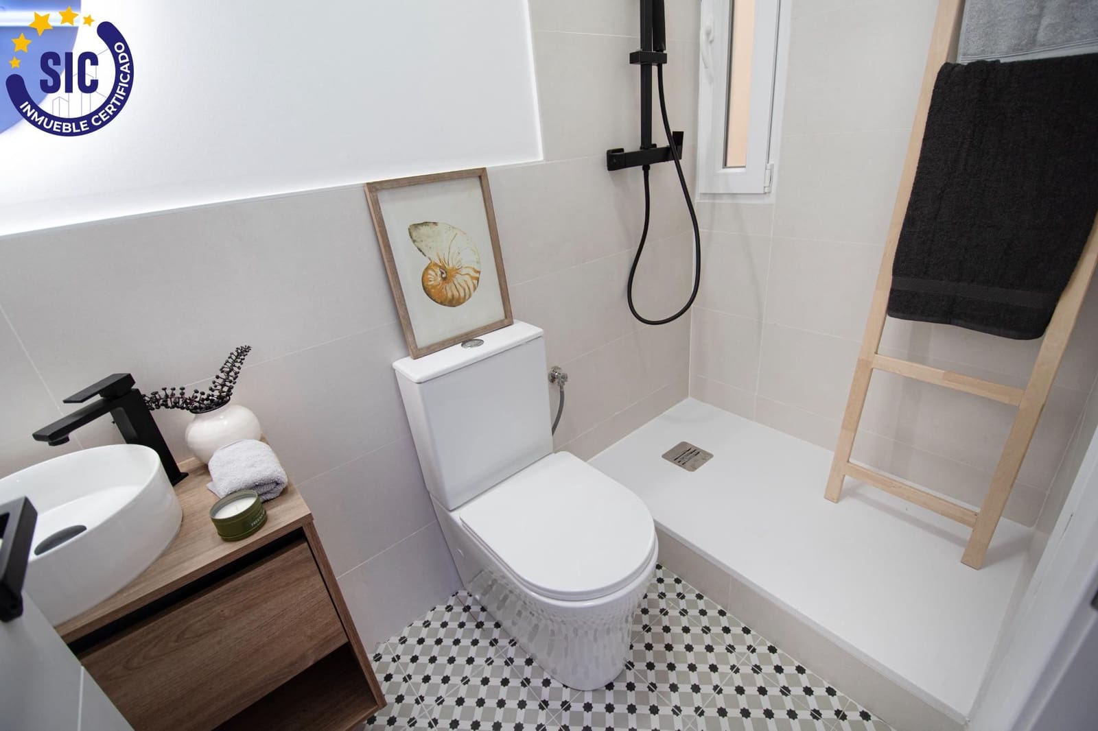 2 bedroom Flat for sale in Valencia city - € 239,900 (Ref: 9738522)