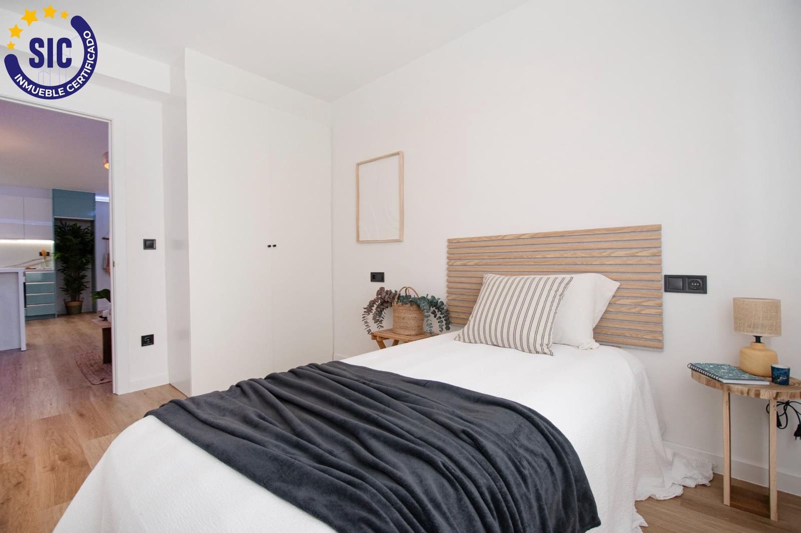 2 bedroom Flat for sale in Valencia city - € 239,900 (Ref: 9738522)