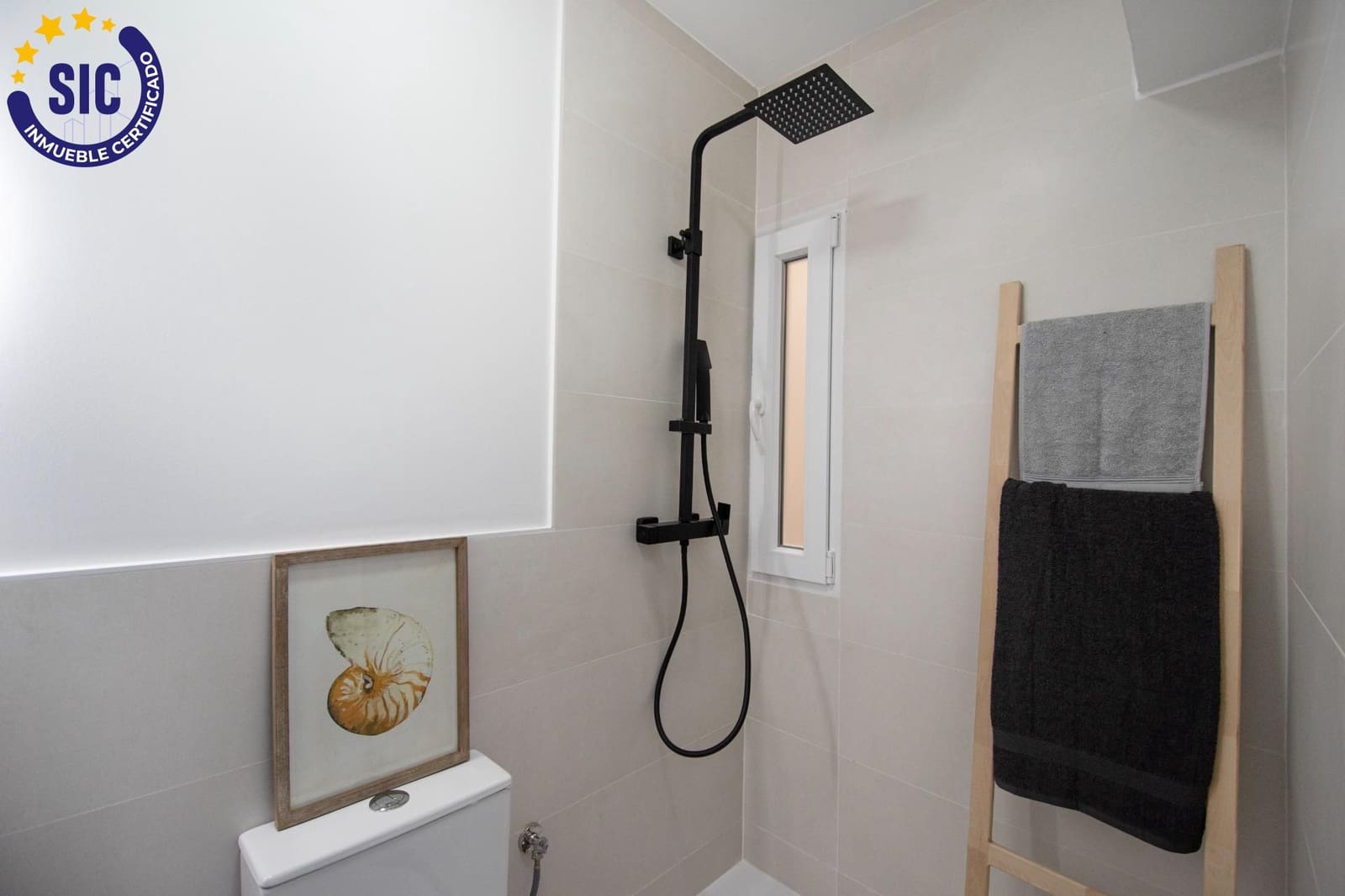 2 bedroom Flat for sale in Valencia city - € 239,900 (Ref: 9738522)
