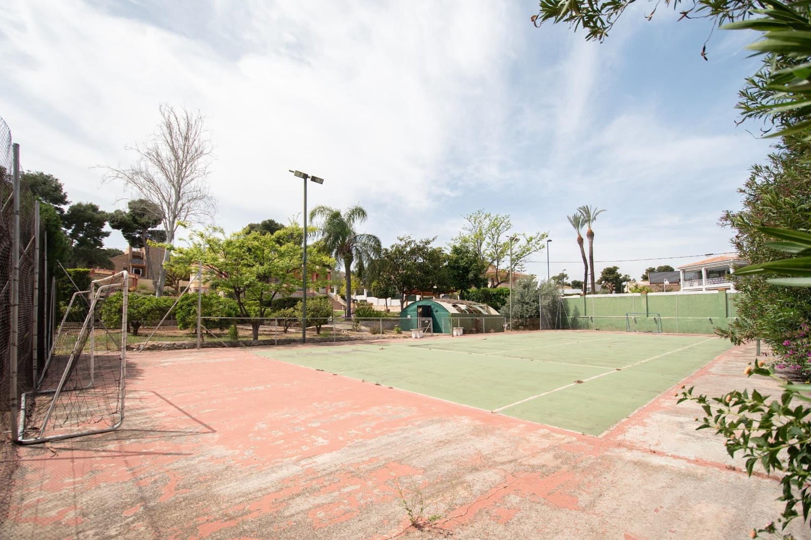 Byggegrund til salg i Torrent - € 353.000 (Ref: 9758928)