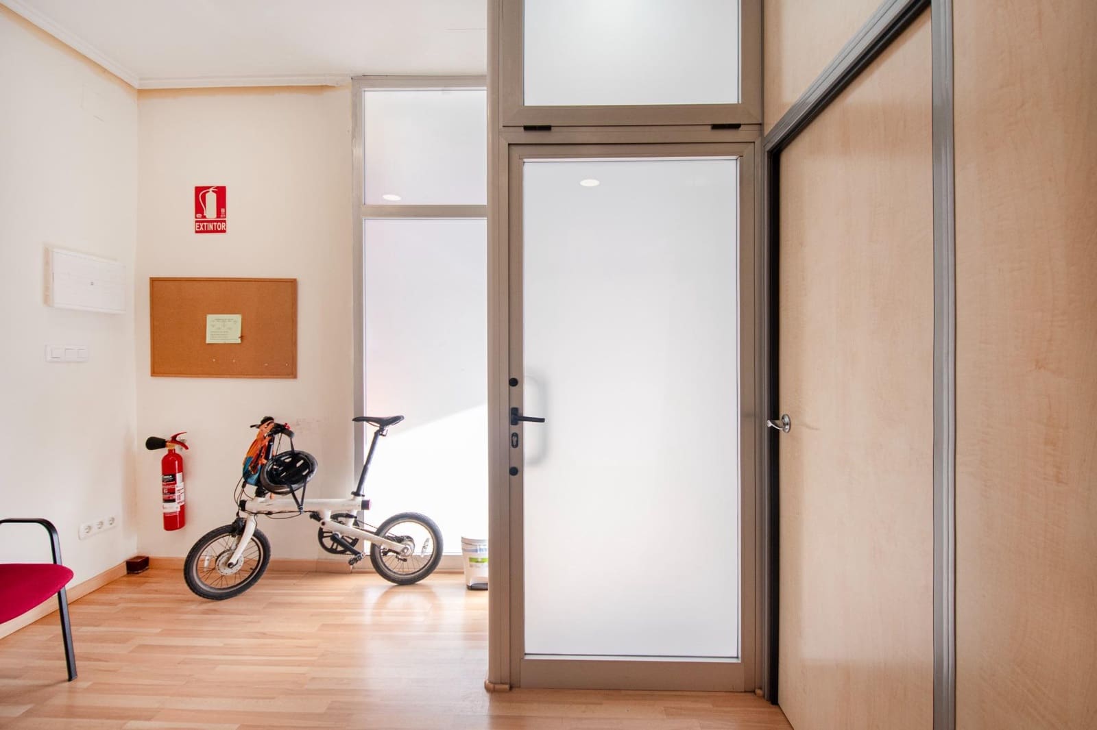 Comercial para venda em Torrent - 98 900 € (Ref: 9780510)