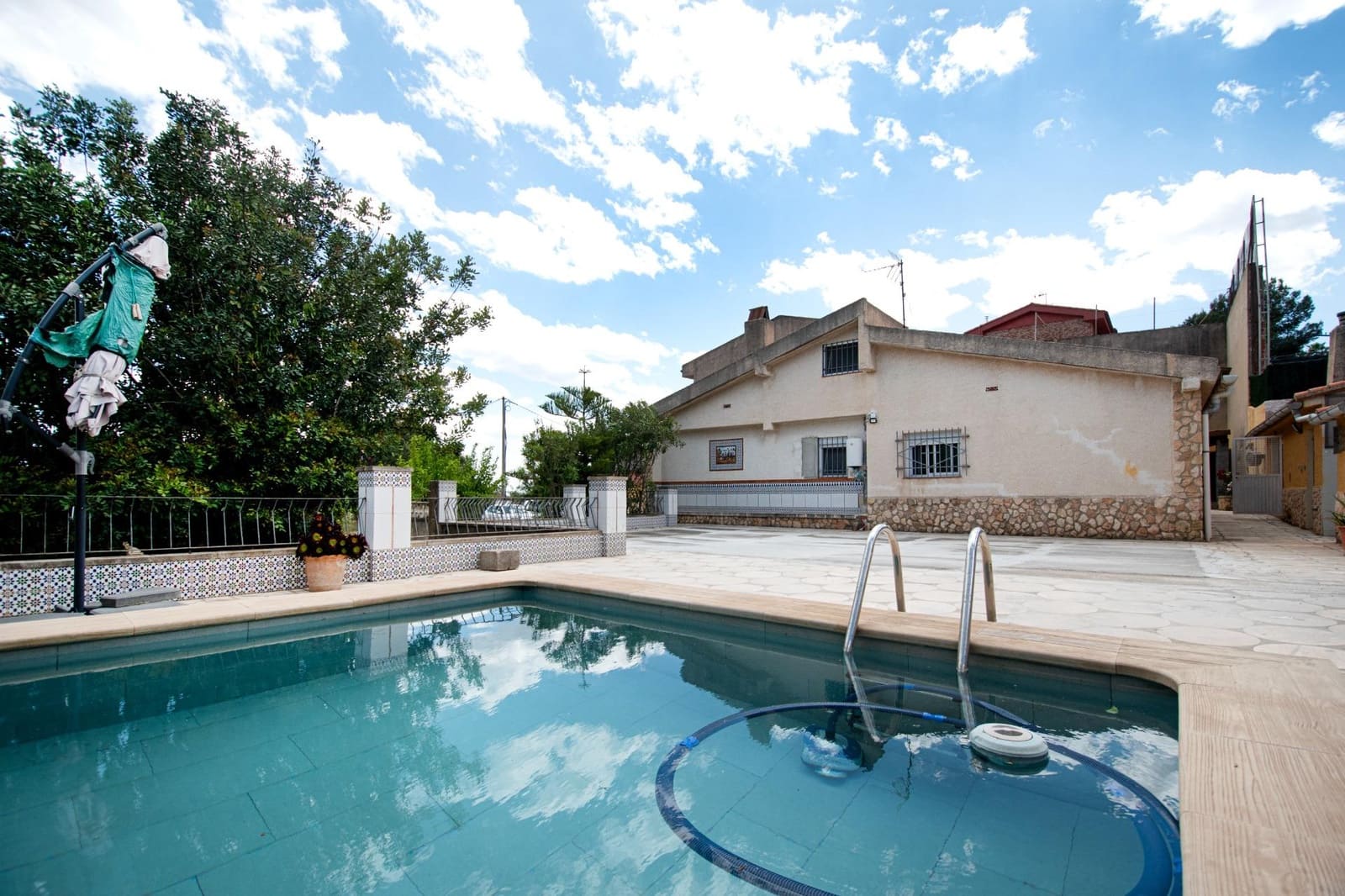 4 soveværelse Villa til salg i Godelleta med swimmingpool - € 250.000 (Ref: 9820473)