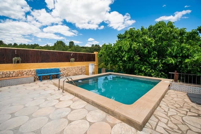 4 slaapkamer Villa te koop in Godelleta met zwembad - € 250.000 (Ref: 9820473)