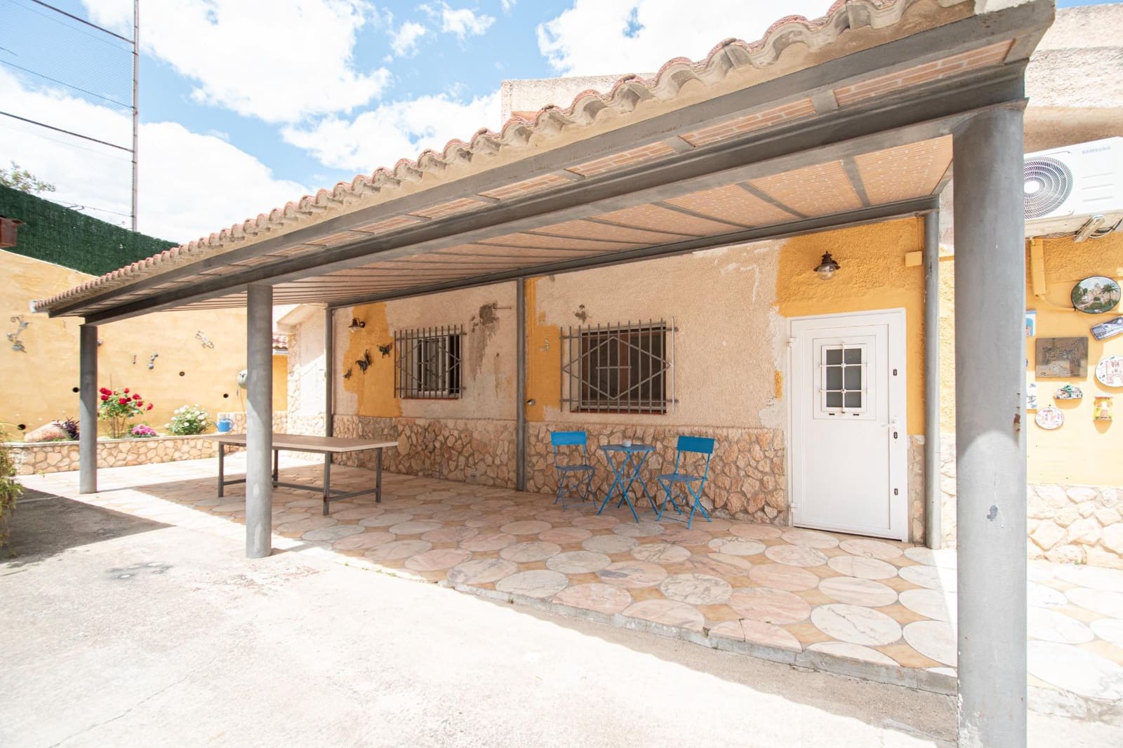 4 soveværelse Villa til salg i Godelleta med swimmingpool - € 250.000 (Ref: 9820473)
