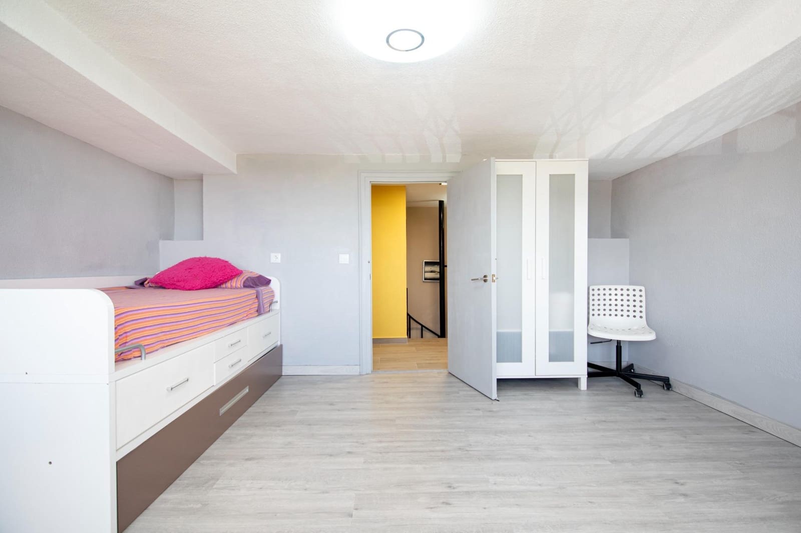 4 soveværelse Villa til salg i Godelleta med swimmingpool - € 250.000 (Ref: 9820473)
